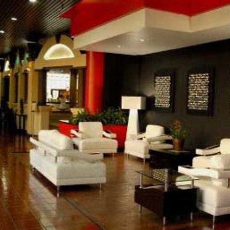Ramada Columbia/Fort Jackson Area Интерьер фото